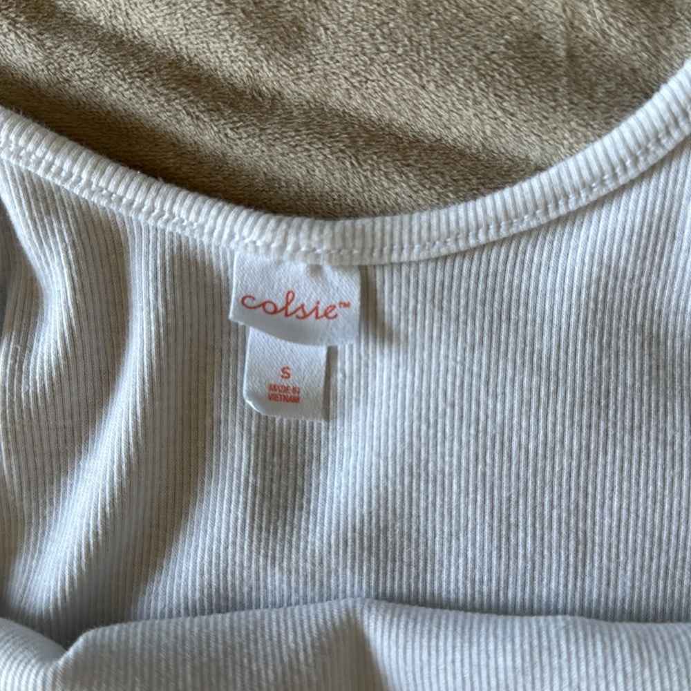 Basic white tank! - Picture 3 of 3